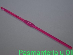 Szydełko plastikowe do wełny 4mm 15cm  Opus