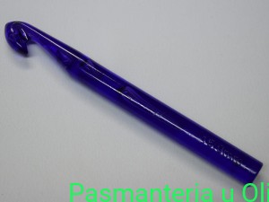 Szydełko plastikowe do wełny 15mm 17cm  Opus